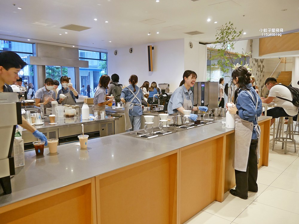東京新宿藍瓶咖啡NEWoMan百貨內，逛累了喝一杯續命