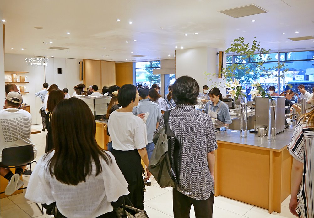 東京新宿藍瓶咖啡NEWoMan百貨內，逛累了喝一杯續命