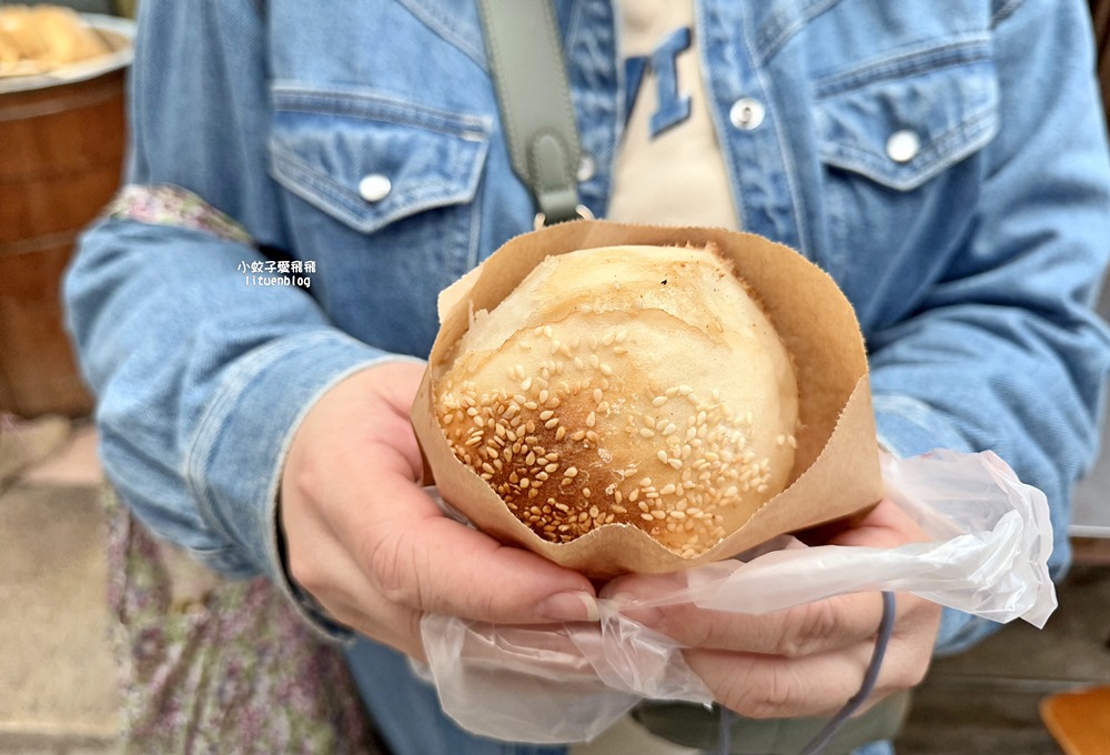 華西街「艋舺黃元祖胡椒餅」傳承第二代小吃