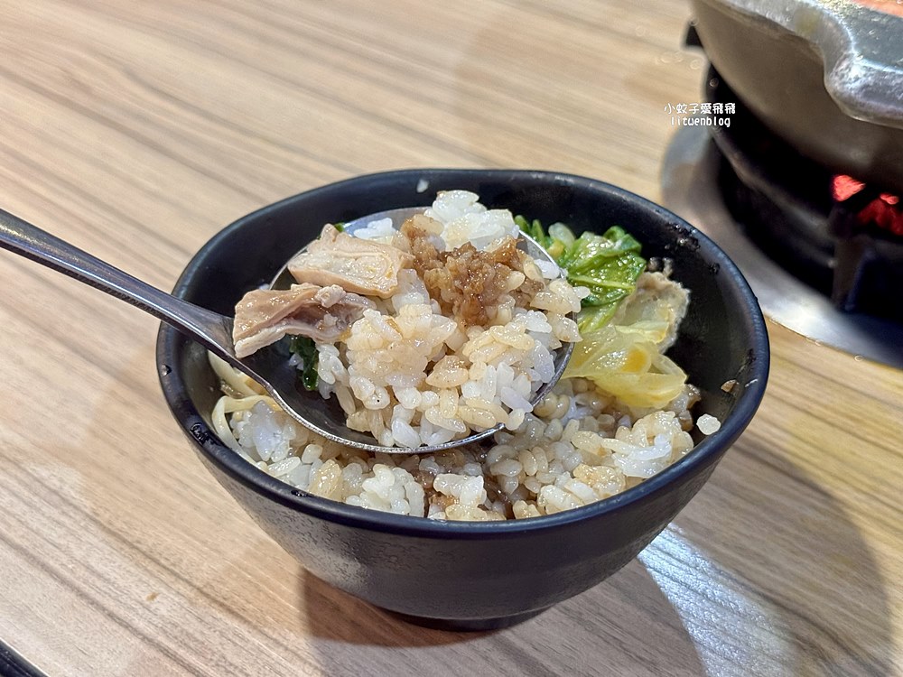 三峽北大火鍋「八鍋臭臭鍋、八鍋小火鍋北大店」19種湯頭+肉燥飯飲料冰淇淋吃到飽,三鶯線三峽站 三峽北大火鍋「八鍋臭臭鍋、八鍋小火鍋北大店」19種湯頭+肉燥飯飲料冰淇淋吃到飽,三鶯線三峽站