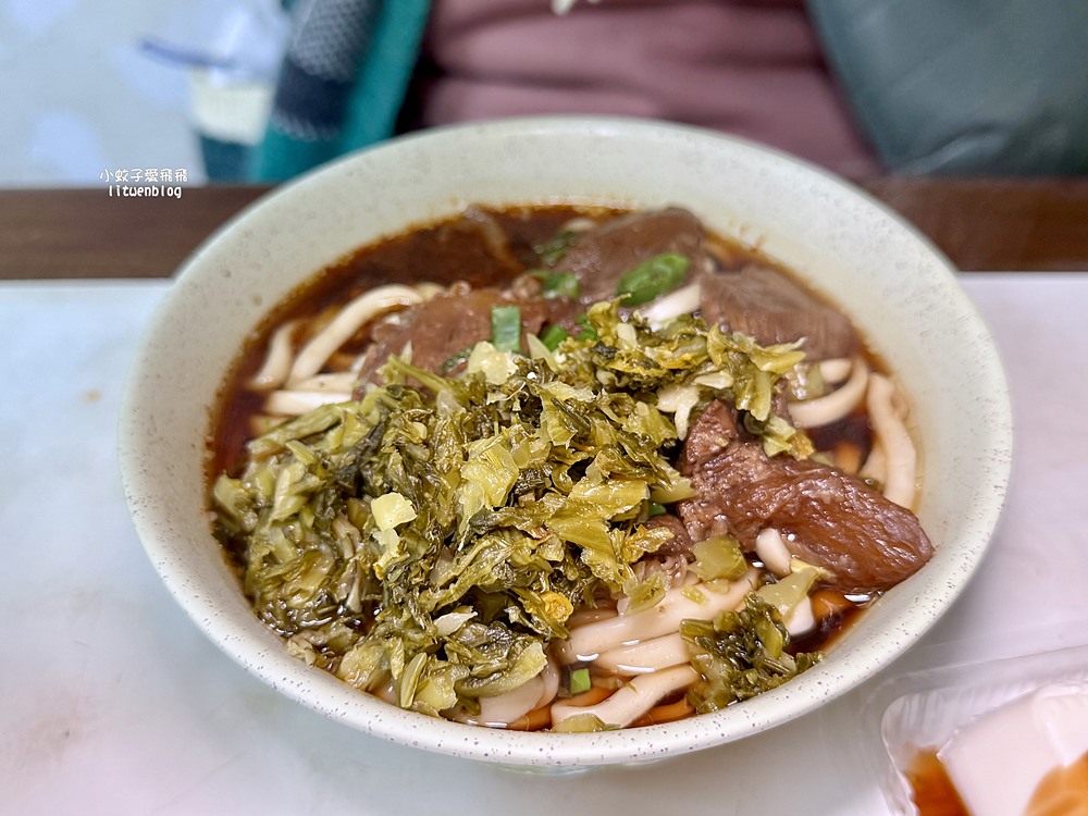 「小吳牛肉麵」24小時營業便宜大碗免費加湯 「小吳牛肉麵」24小時營業便宜大碗免費加湯