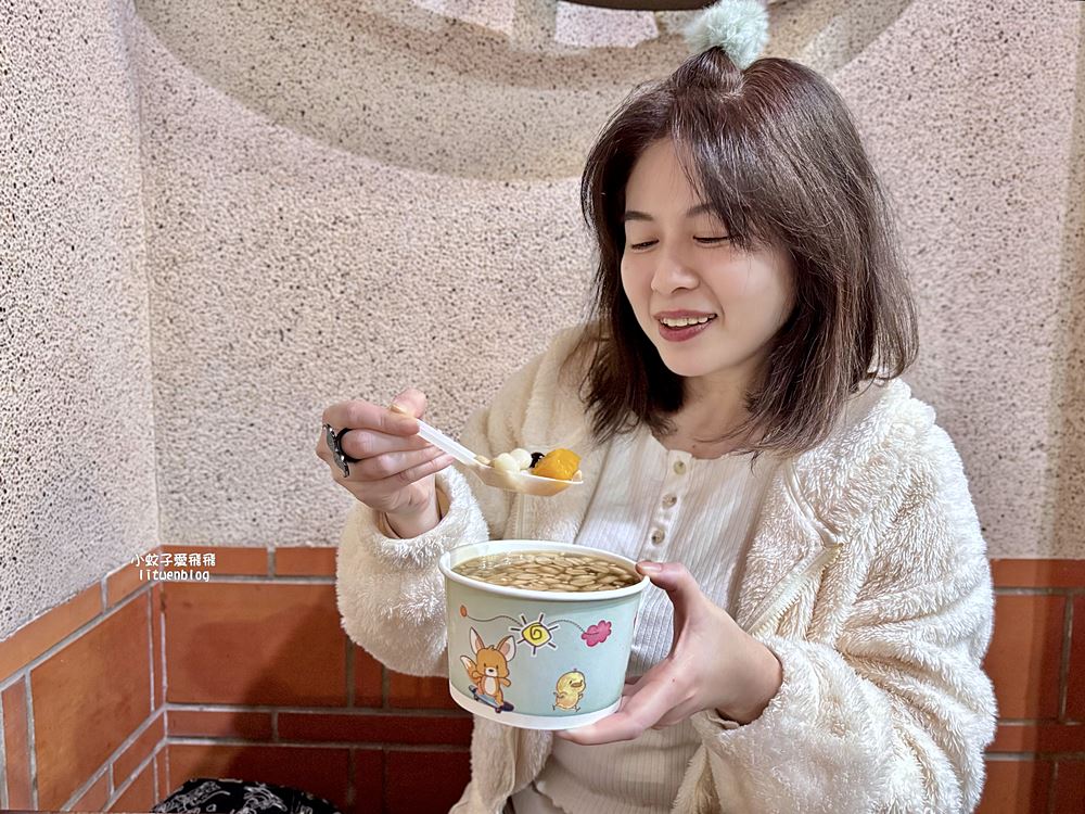 寧夏夜市美食「杉味豆花」特殊焦香味古早味豆花