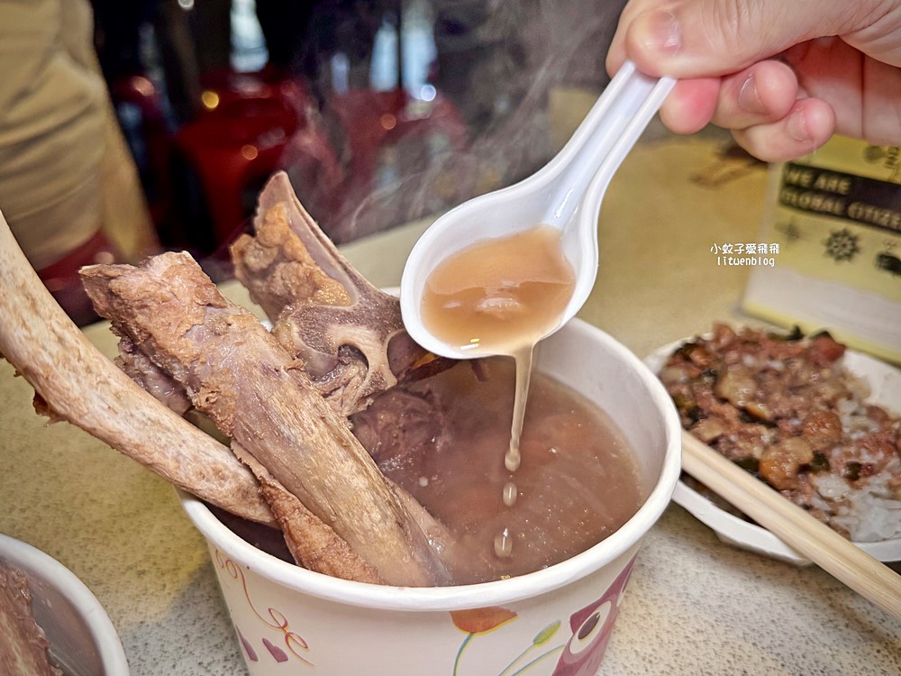 「陳董藥燉排骨」饒河街夜市指標美食，五年米其林必比登推介