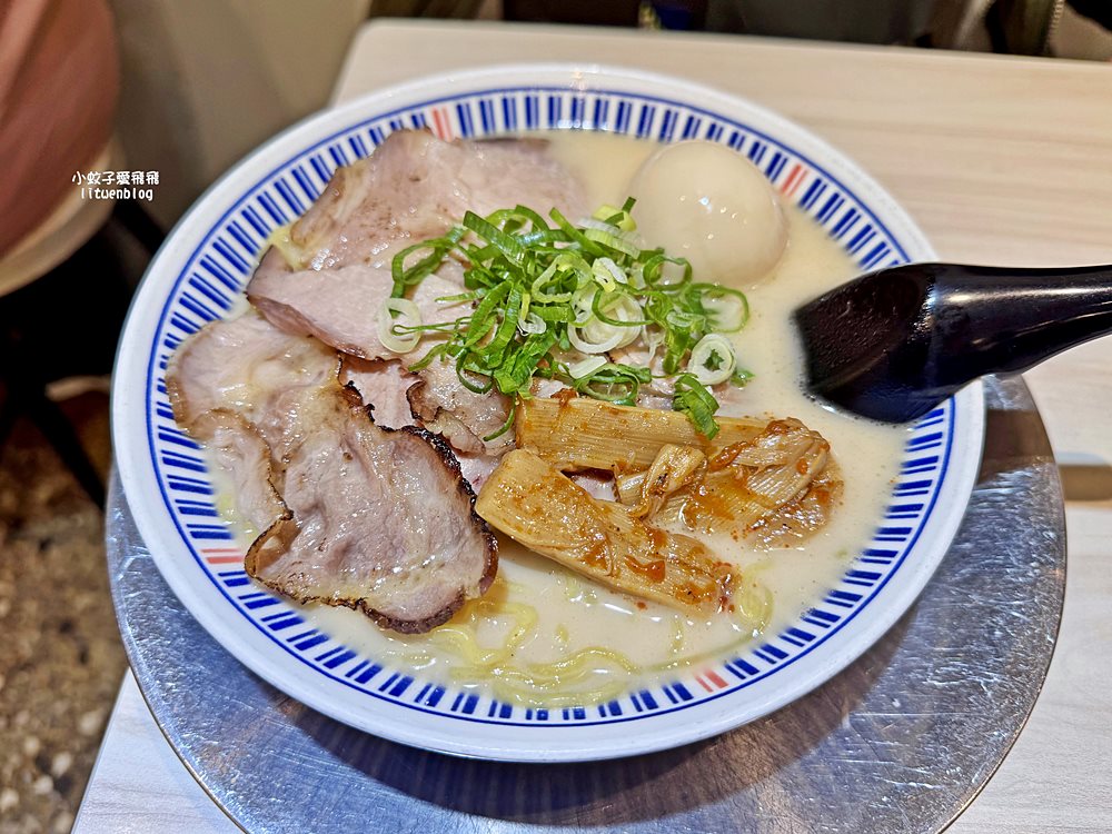 南勢角「小高拉麵」制霸級135元還能免費無限加麵