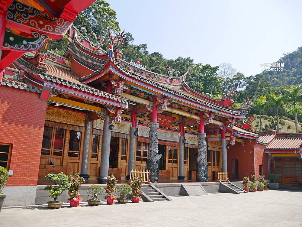 三峽景點「行修宮」莊嚴肅穆清幽，登山步道一覽遼闊全景