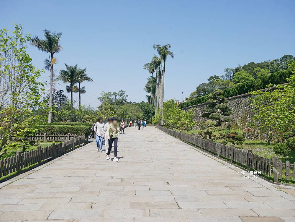 三峽景點「行修宮」莊嚴肅穆清幽，登山步道一覽遼闊全景