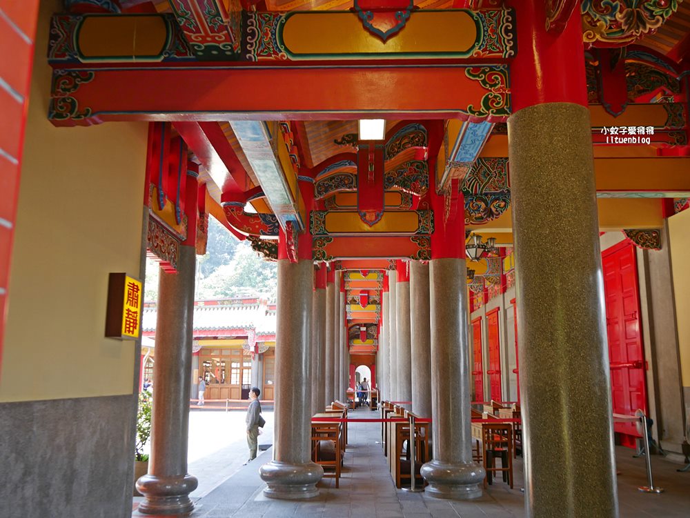 三峽景點「行修宮」莊嚴肅穆清幽，登山步道一覽遼闊全景