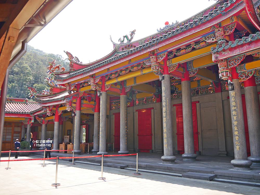 三峽景點「行修宮」莊嚴肅穆清幽，登山步道一覽遼闊全景