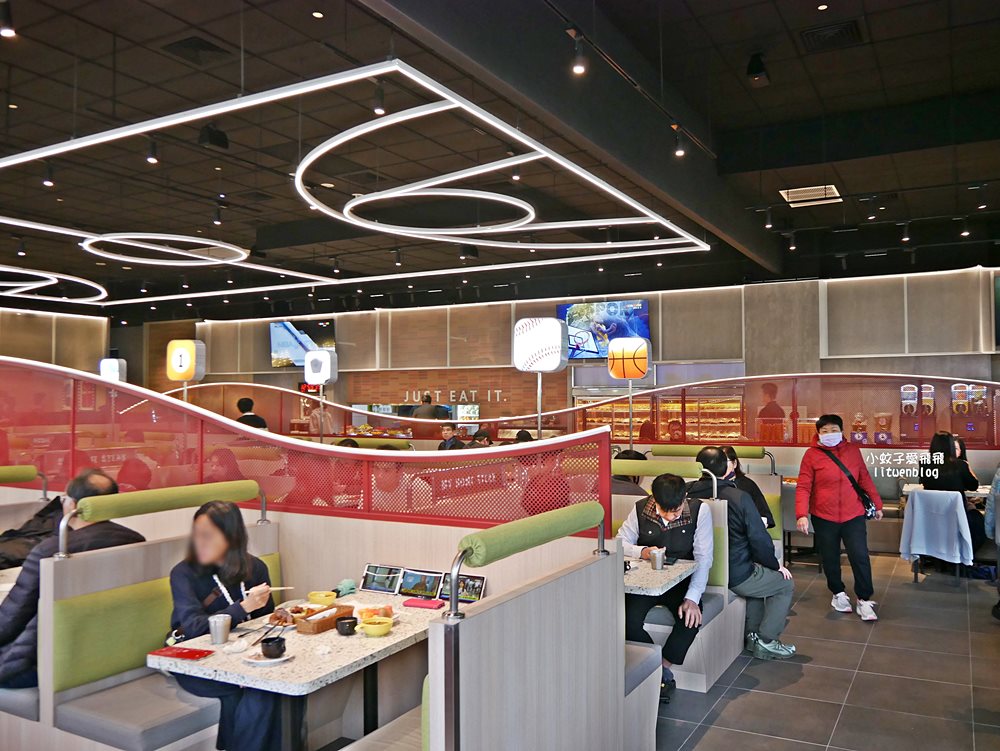 板橋美食「我家牛排板橋遠科店」390元自助吧吃到飽多達百道料理
