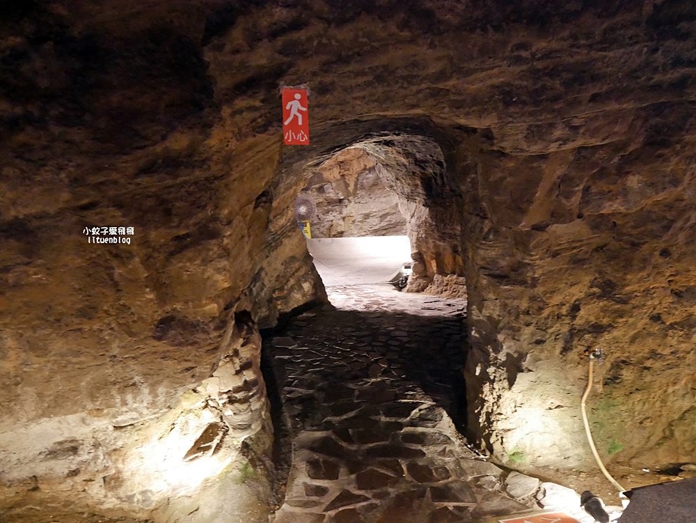 基隆地標「基隆塔」高空中走廊賞無敵港景參觀防空洞