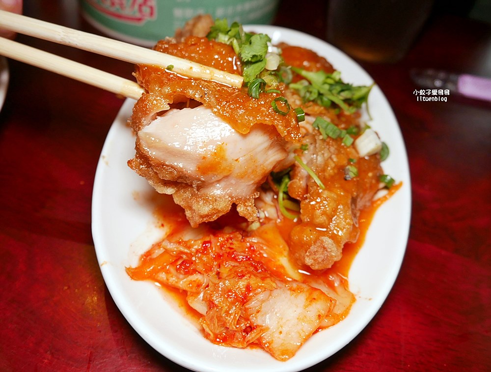 鶯歌景點「鶯歌老街」陶瓷陶藝手拉坯文化體驗與美食商圈