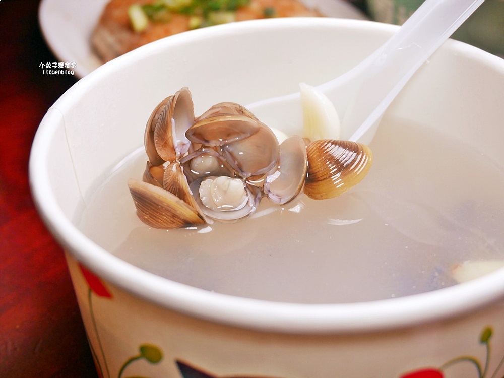 鶯歌景點「鶯歌老街」陶瓷陶藝手拉坯文化體驗與美食商圈