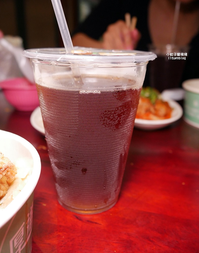 鶯歌景點「鶯歌老街」陶瓷陶藝手拉坯文化體驗與美食商圈