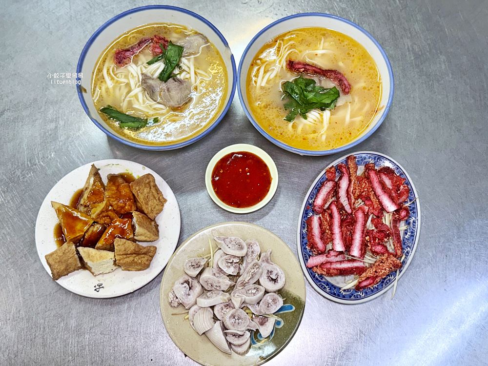 鶯歌美食「勇伯垃圾麵」豬骨熬製不去渣的湯頭賣了50年