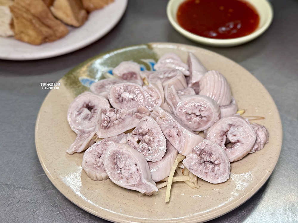 鶯歌美食「勇伯垃圾麵」豬骨熬製不去渣的湯頭賣了50年