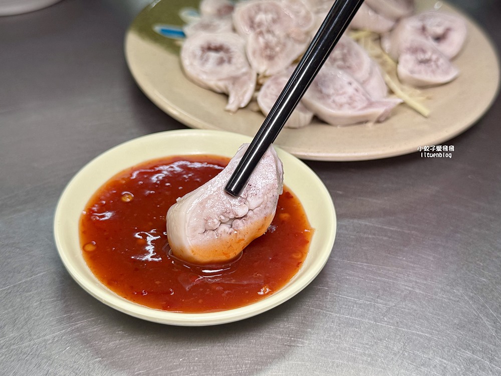 鶯歌美食「勇伯垃圾麵」豬骨熬製不去渣的湯頭賣了50年