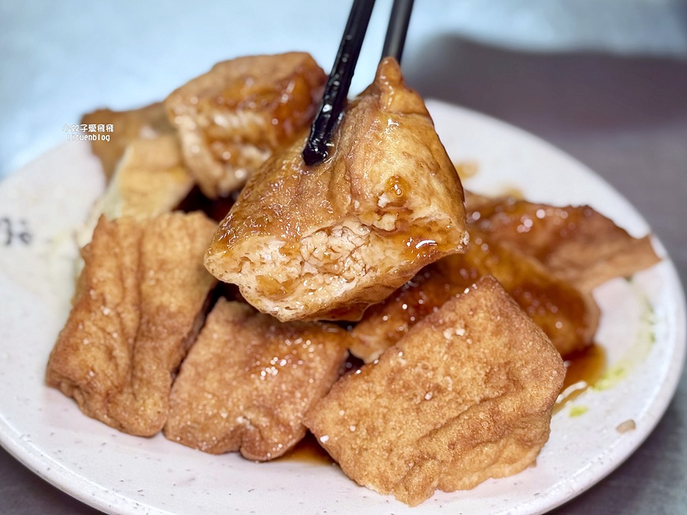 鶯歌美食「勇伯垃圾麵」豬骨熬製不去渣的湯頭賣了50年