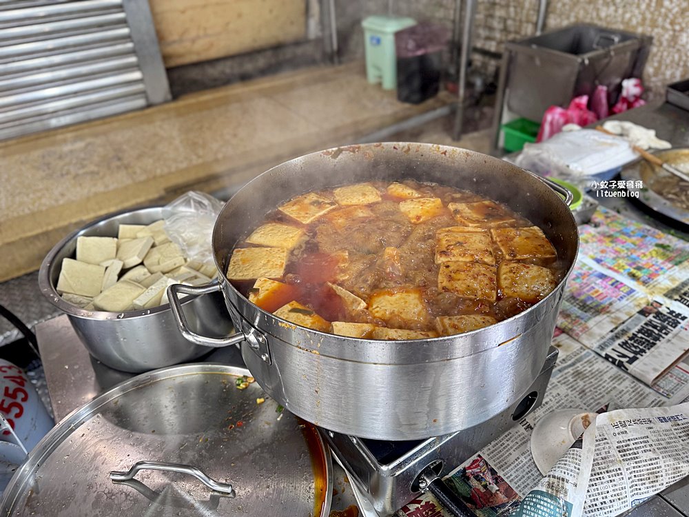 古亭站美食「同安街麵線羹」沒有招牌認排隊就對了,銅板價超人氣麵線 古亭站美食「同安街麵線羹」沒有招牌認排隊就對了,銅板價超人氣麵線