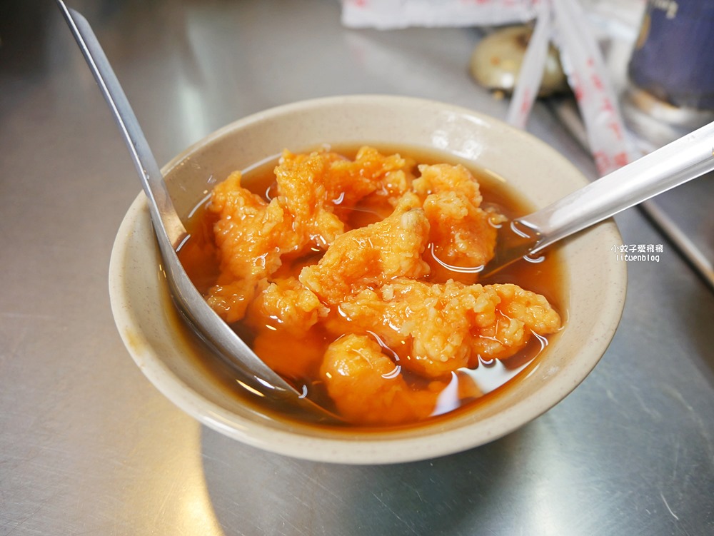 基隆夜市美食「基隆廟口22號蝦仁羹豬腳」不吃不可黏嘴唇滷肉飯與Q勁豬腳