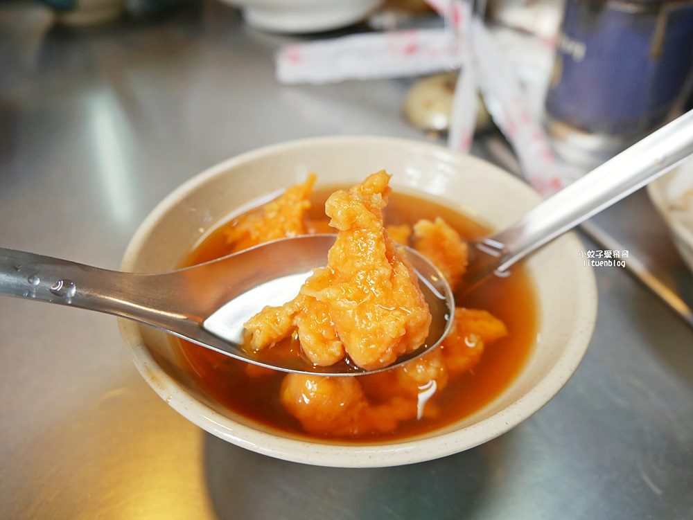 基隆夜市美食「基隆廟口22號蝦仁羹豬腳」不吃不可黏嘴唇滷肉飯與Q勁豬腳