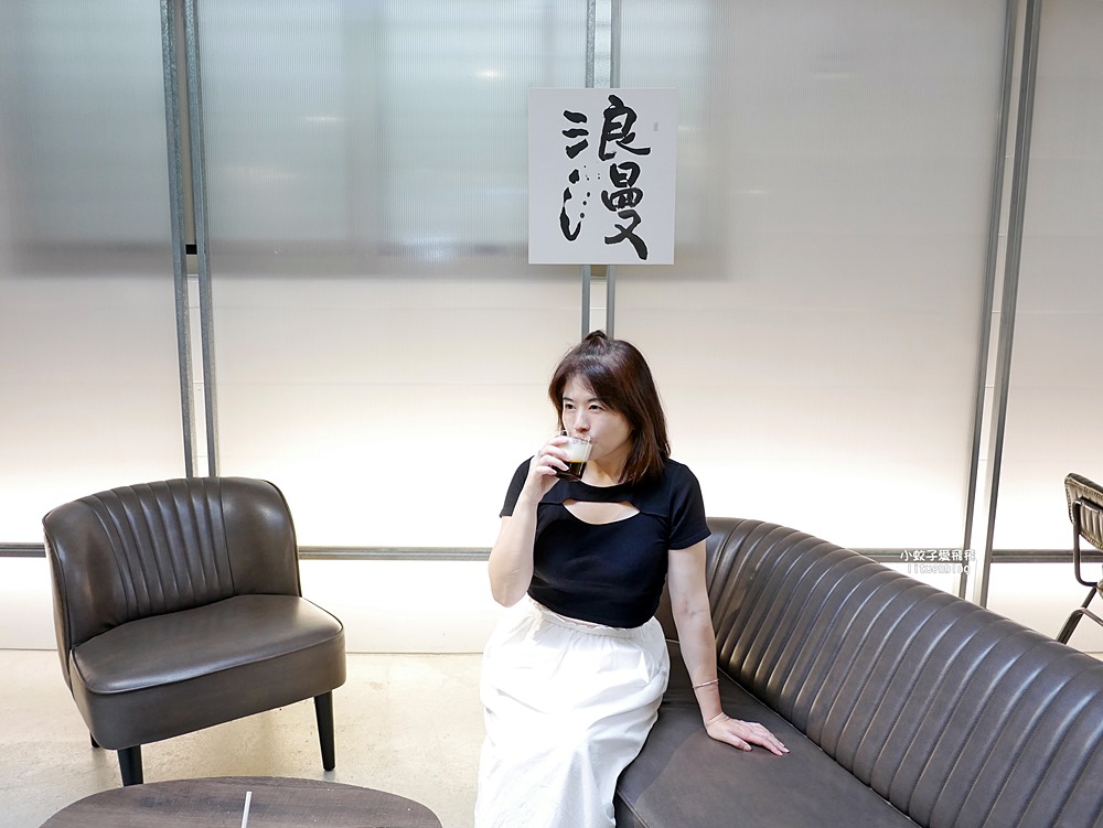台電大樓站咖啡「ALL DAY ROASTING COMPANY 師大店」有著天井自然光不限時咖啡廳 台電大樓站咖啡「ALL DAY ROASTING COMPANY 師大店」有著天井自然光不限時咖啡廳