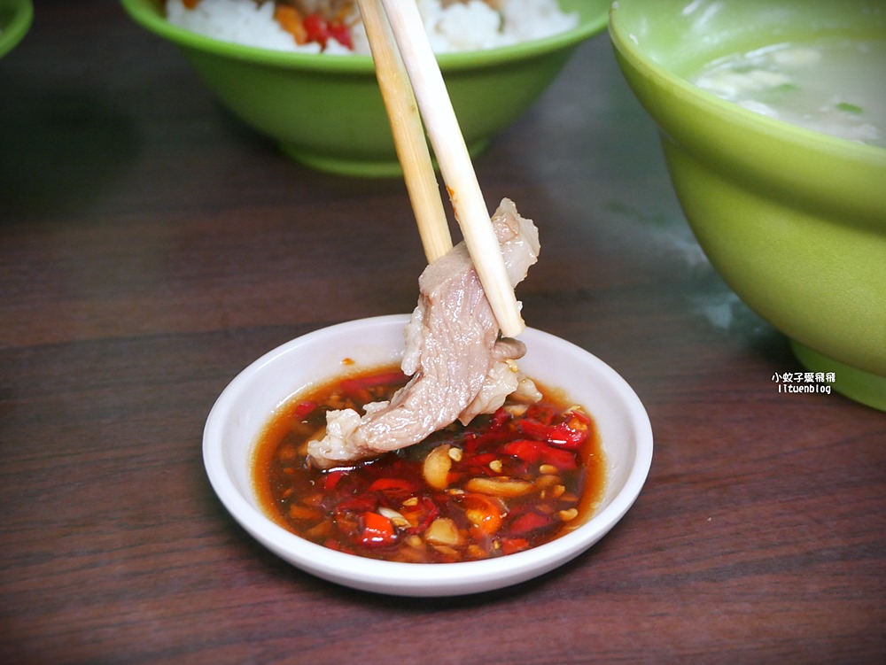 吳興街美食「加油添醋烏醋乾麵」二訪平凡味美乾拌麵,辣泡蛋帶勁開胃 吳興街美食「加油添醋烏醋乾麵」二訪平凡味美乾拌麵,辣泡蛋帶勁開胃