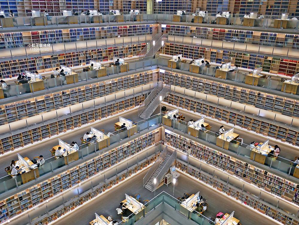 政治大學「達賢圖書館」湖濱山景校園&超絕美圖書館
