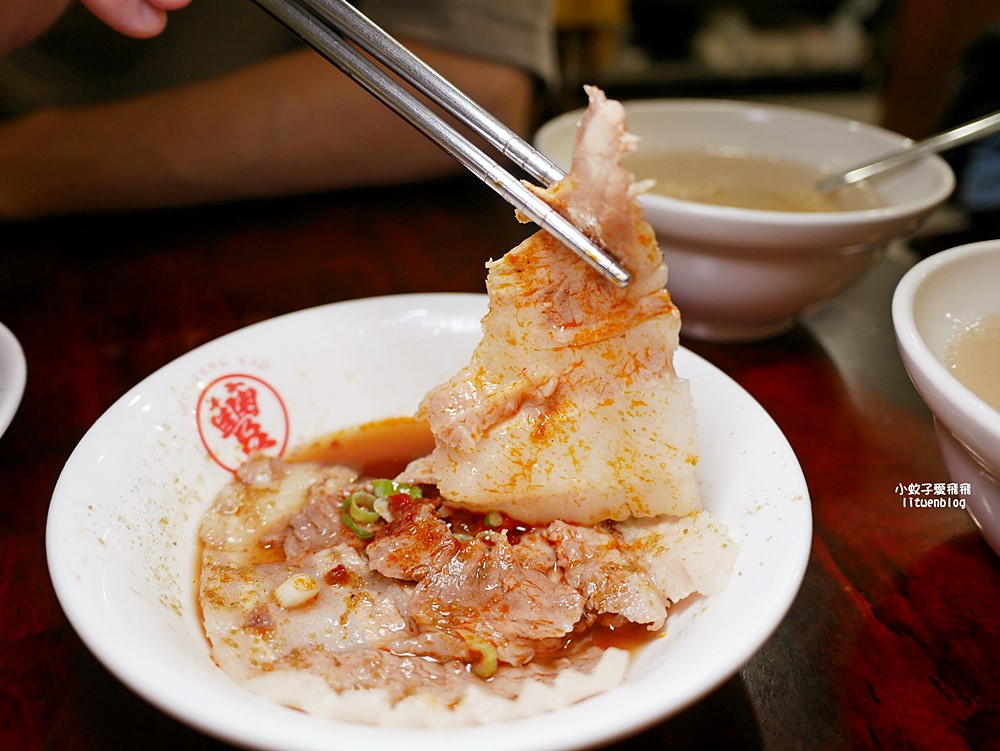 三峽美食「喙蘴號」在地人很愛的三峽老虎麵排隊名店