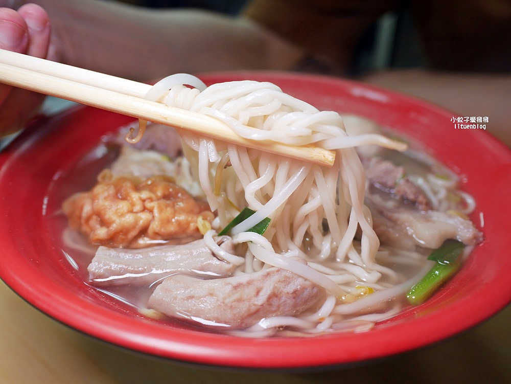 萬華美食「艋舺阿婆冬粉」70年接地氣麵店，全餐麵用料一次滿足