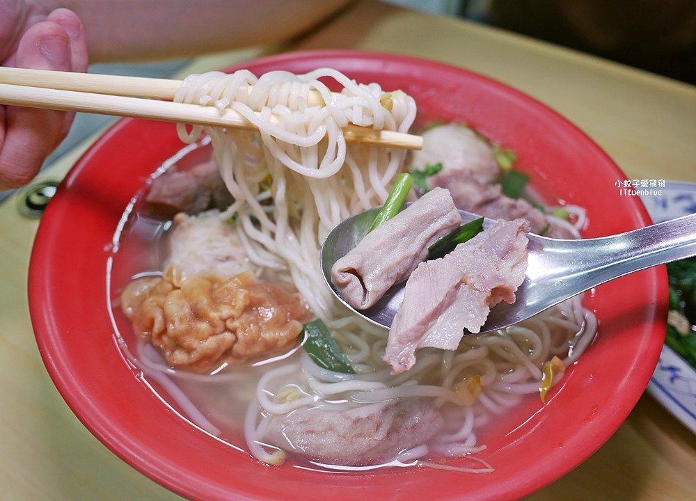 萬華美食「艋舺阿婆冬粉」70年接地氣麵店，全餐麵用料一次滿足