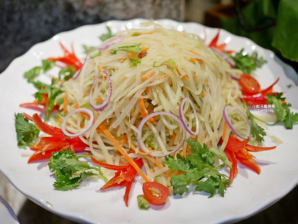 板橋凱撒Lotus蓮花餐廳南洋風味單點吃到飽首日開箱