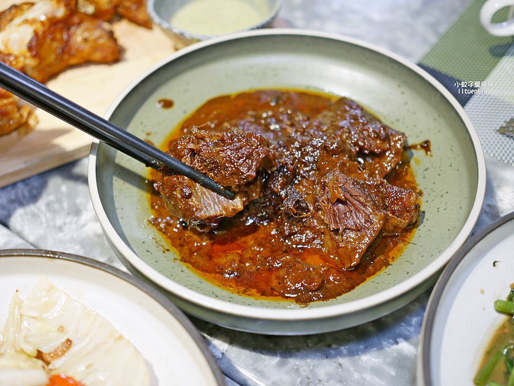 板橋凱撒Lotus蓮花餐廳南洋風味單點吃到飽首日開箱