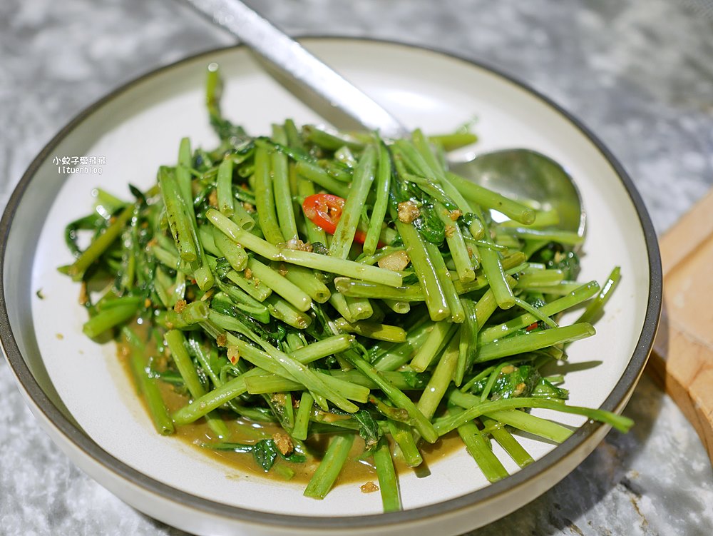 板橋凱撒Lotus蓮花餐廳南洋風味單點吃到飽首日開箱
