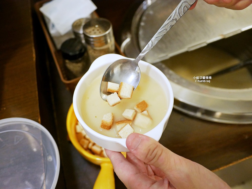 三峽北大美食｜三峽牛排「特點平價牛排」排餐170元起免服務費濃湯烤吐司飲料吃到飽
