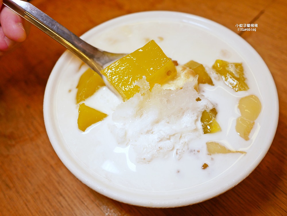 北投必吃冰店「水龜伯古早味」黑糖刨冰55元四種料大碗滿足