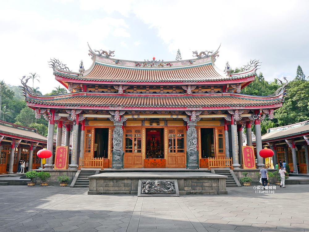 北投景點「行天宮北投分宮」造景優美遠眺關渡平原，還有附設圖書館