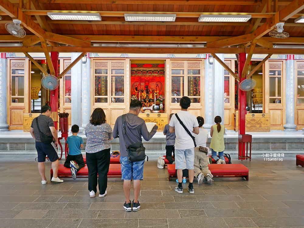 北投景點「行天宮北投分宮」造景優美遠眺關渡平原，還有附設圖書館