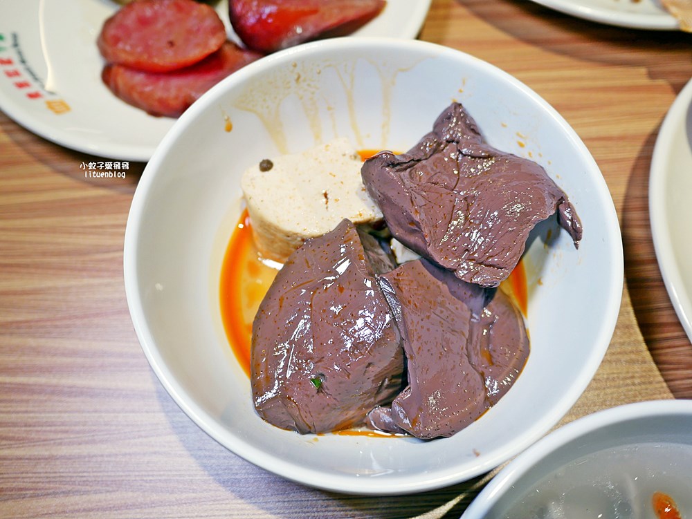 全台最大「貴族世家板橋板新店」380元起百道自助吧鮮作料理吃到飽