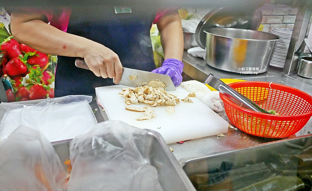 金華街「廖家牛肉麵」超過40年祖傳精華湯頭每日只賣4小時 金華街「廖家牛肉麵」超過40年祖傳精華湯頭每日只賣4小時