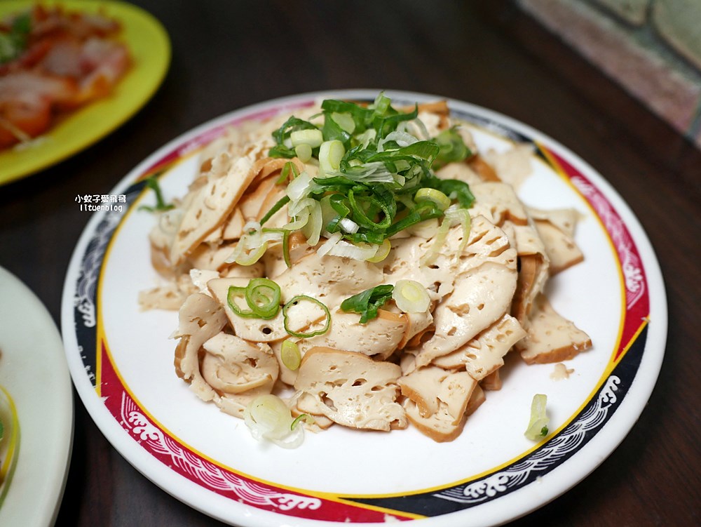 金華街「廖家牛肉麵」超過40年祖傳精華湯頭每日只賣4小時 金華街「廖家牛肉麵」超過40年祖傳精華湯頭每日只賣4小時