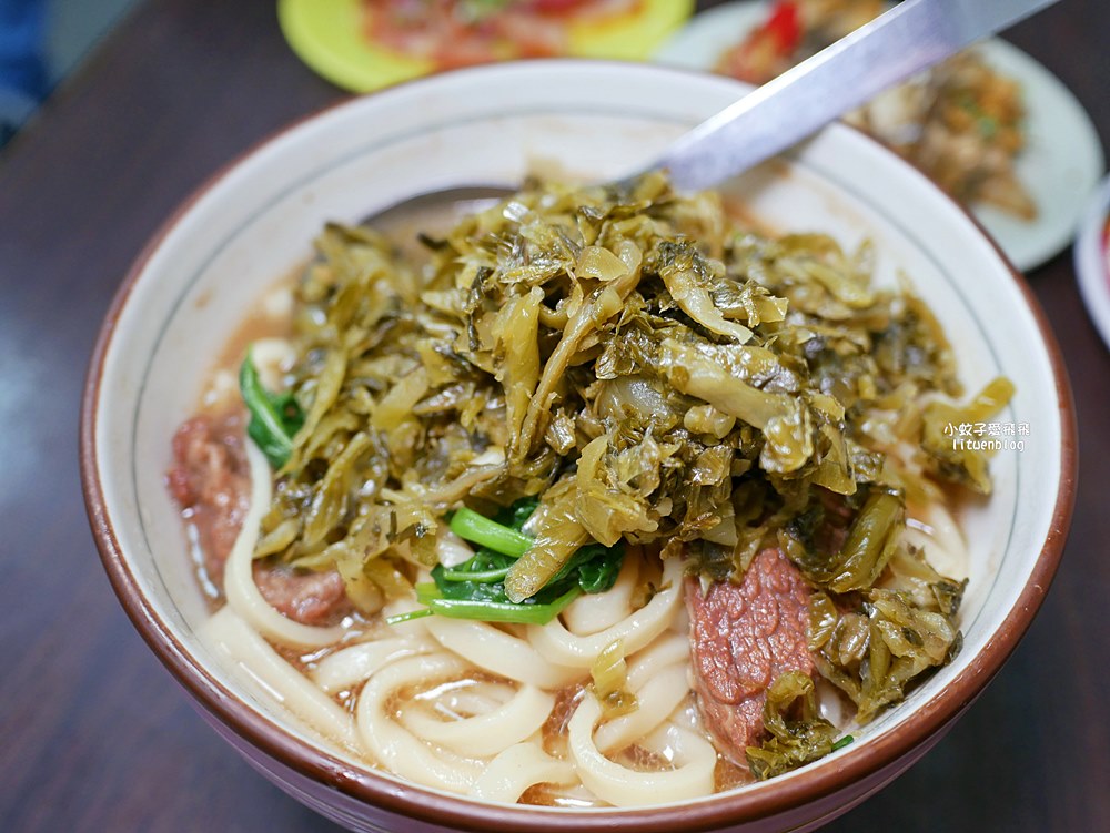 金華街「廖家牛肉麵」超過40年祖傳精華湯頭每日只賣4小時 金華街「廖家牛肉麵」超過40年祖傳精華湯頭每日只賣4小時