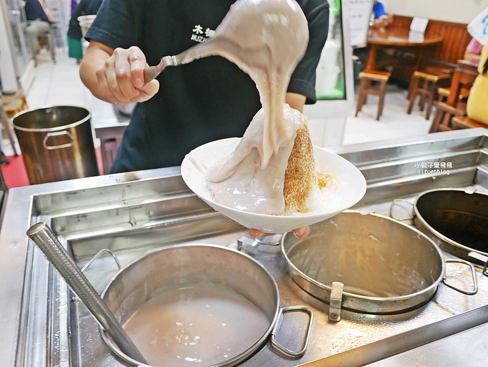 木柵冰店「木柵製冰所」芋泥瀑布刨冰太犯規,還免費加冰煉乳黑糖水 木柵冰店「木柵製冰所」芋泥瀑布刨冰太犯規,還免費加冰煉乳黑糖水
