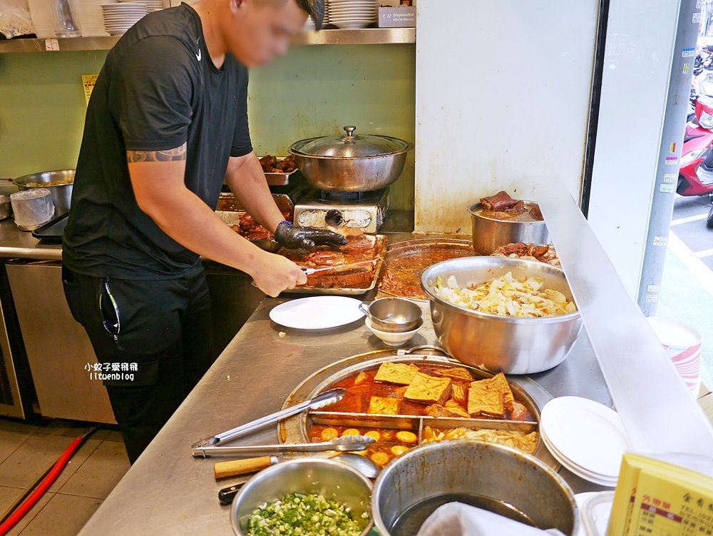 「金香豬腳涼麵」腿庫油脂鮮香超扒飯,涼麵屬於溫和派 「金香豬腳涼麵」腿庫油脂鮮香超扒飯,涼麵屬於溫和派