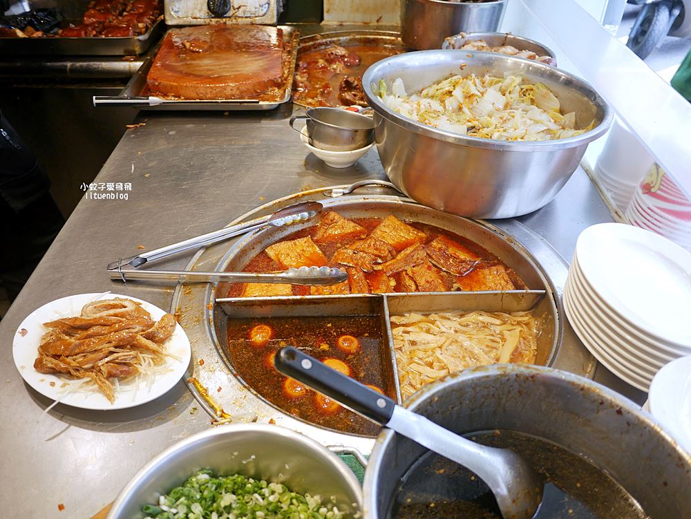 「金香豬腳涼麵」腿庫油脂鮮香超扒飯,涼麵屬於溫和派 「金香豬腳涼麵」腿庫油脂鮮香超扒飯,涼麵屬於溫和派