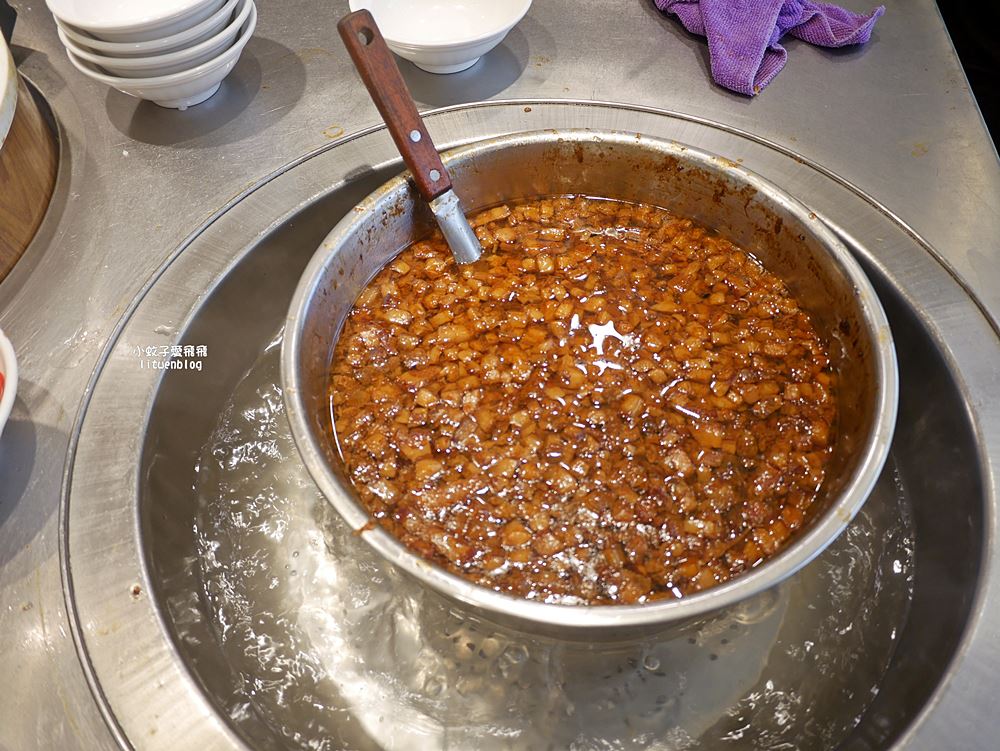 「金香豬腳涼麵」腿庫油脂鮮香超扒飯,涼麵屬於溫和派 「金香豬腳涼麵」腿庫油脂鮮香超扒飯,涼麵屬於溫和派