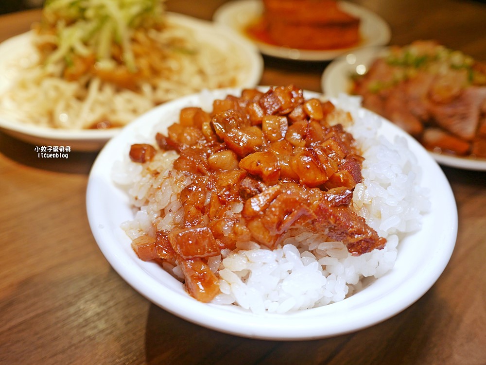 「金香豬腳涼麵」腿庫油脂鮮香超扒飯，涼麵屬於溫和派