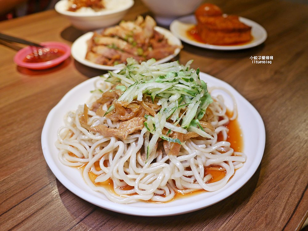 「金香豬腳涼麵」腿庫油脂鮮香超扒飯,涼麵屬於溫和派 「金香豬腳涼麵」腿庫油脂鮮香超扒飯,涼麵屬於溫和派