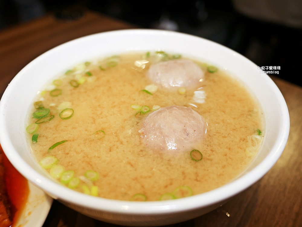 「金香豬腳涼麵」腿庫油脂鮮香超扒飯,涼麵屬於溫和派 「金香豬腳涼麵」腿庫油脂鮮香超扒飯,涼麵屬於溫和派
