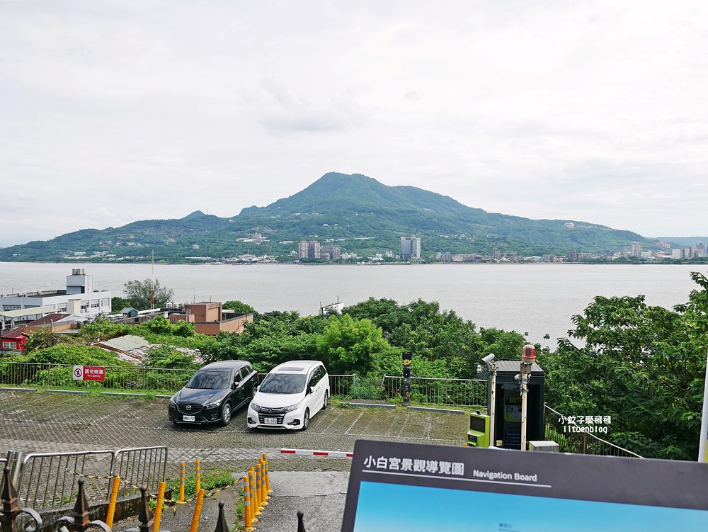 淡水景點「前清淡水關稅務司官邸小白宮」圓拱廊道西班牙風情百年古蹟 淡水景點「前清淡水關稅務司官邸小白宮」圓拱廊道西班牙風情百年古蹟