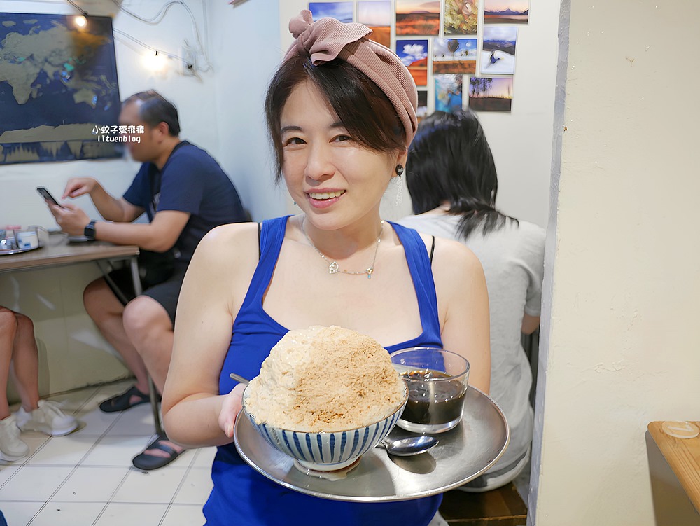 萬隆冰店「三角冰冰品專賣店」造型刨冰台式豆花有鐵觀音的雙拼奶奶 萬隆冰店「三角冰冰品專賣店」造型刨冰台式豆花有鐵觀音的雙拼奶奶